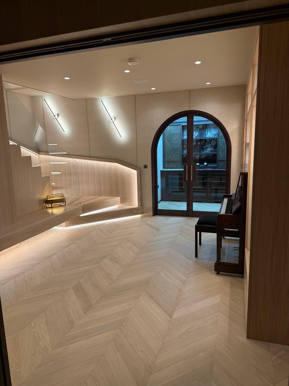 Lighting Specialists | R&B Mechanical & Electrical Lighting Specialists